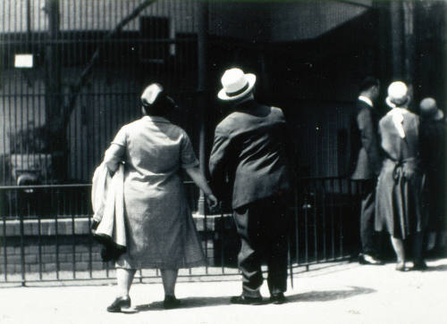 Grupo de turistas gordos. Impresión de negativo donado por Vittorio Vidali. Fototeca INAH.