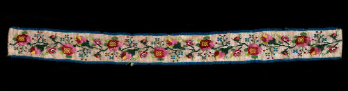 Cinta bordada con chaquira