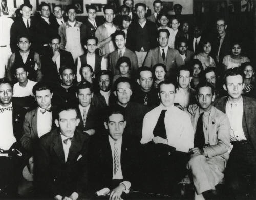 Grupo de personas. Impresión de negativo original del Comitato Tina Modotti. Trieste, Italia.