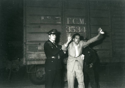 Detención de un huelguista, México, D.F.