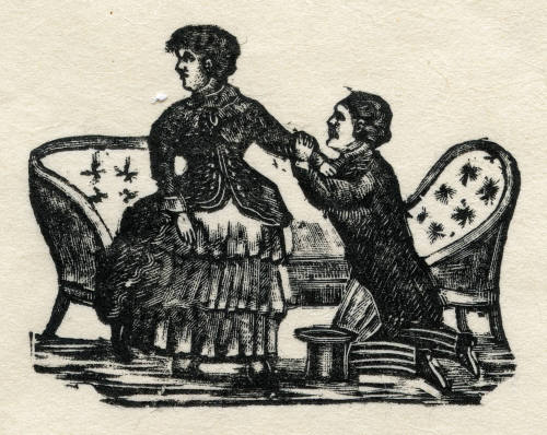 Hombre rogando mujer sentada